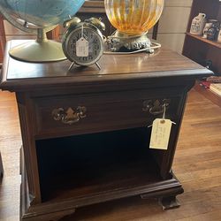 Vintage solid wood nightstand / end table by Pennsylvania House
