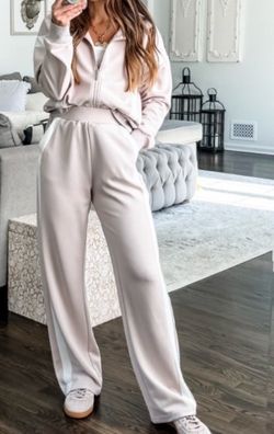 Pants & sweater set