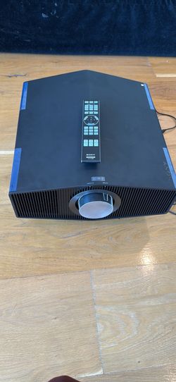 NEW //projector - SONY 4k sxrd