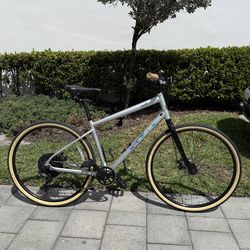 Marín Hybrid Bikes