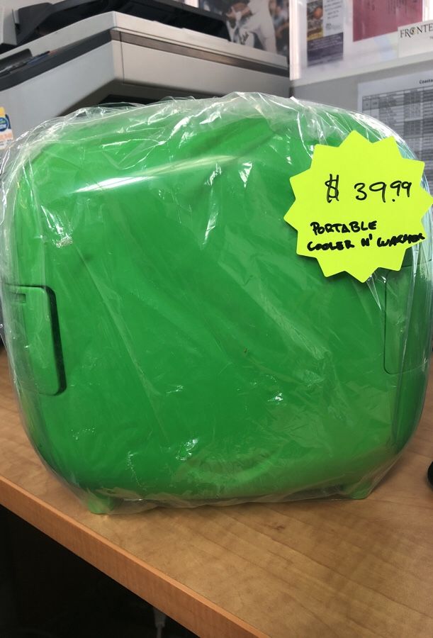 Mini PORTABLE COOLER/WARMER $39.99