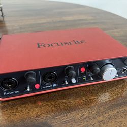 Focusrite Scarlett 2i4 USB Audio Interface