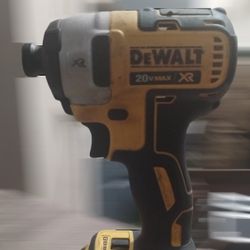 *Revised* DeWalt 20v XR Cordless Impact Drill W/ 20 Volt AH Battery 