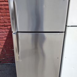 Nice gray in stainless steel refrigerator working great condition