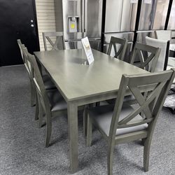 Dining Table Set. 🚚WE DELIVER🚚