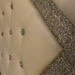 white twin bed frame 