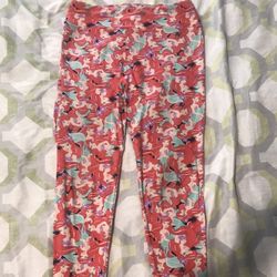 Lularoe Leggings One Size But They Fit Small /medium