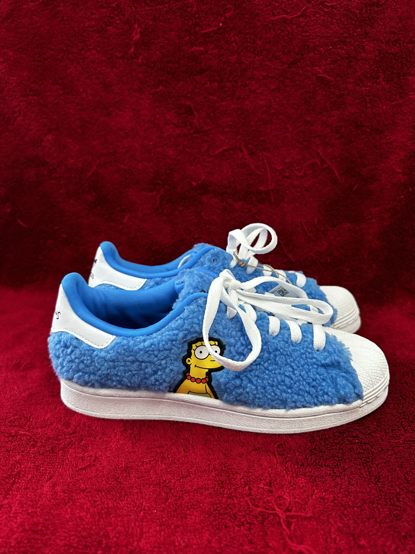 Terug kijken lancering Rechtsaf Adidas The Simpsons Marge Superstar Blue Shoes GZ1774 Size Youth 5 Kids for  Sale in San Diego, CA - OfferUp