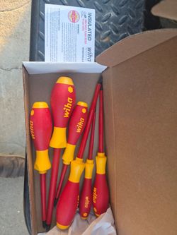 Wiha 32092 Slotted And Phillips Insulated Screwdriver Set