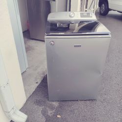Maytag top load washer huge biggest tub available with warranty