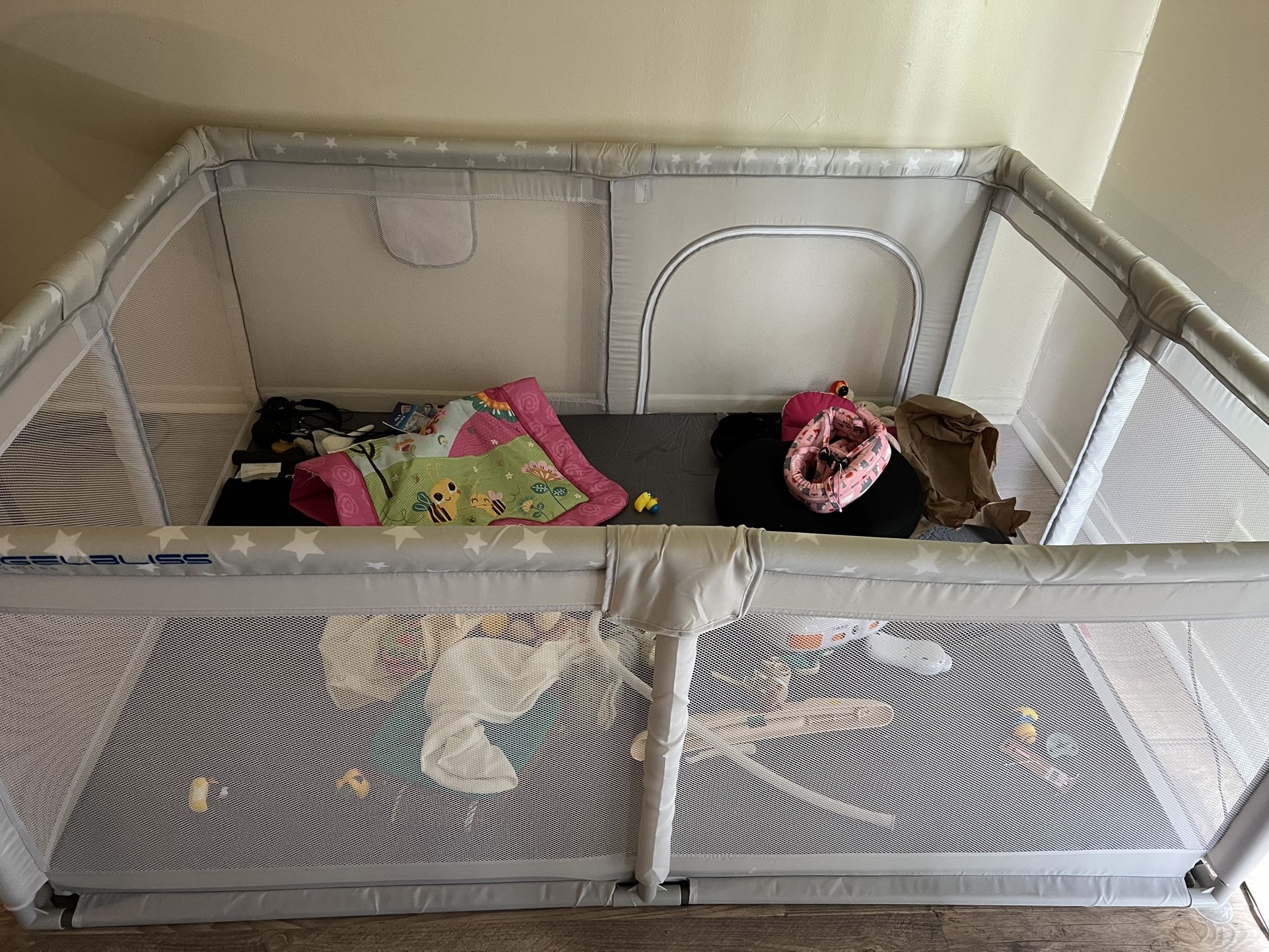 Playpen W Play Mat