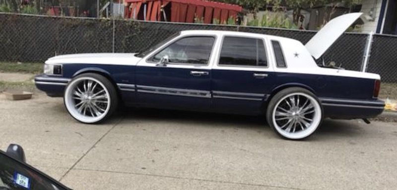 94 Lincoln town car