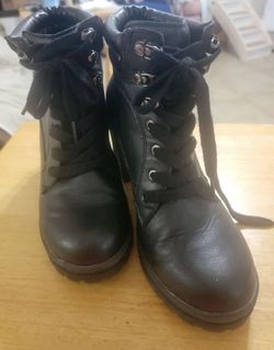 Black Faux Leather Lace-Up Heeled Combat Boots SIZE 8
