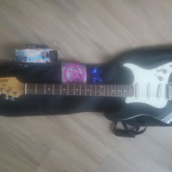 Austin 6strjng Electric Guitar Has Fender Case