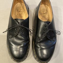 Dr. Martens Men's Size 8 Leather England Like New