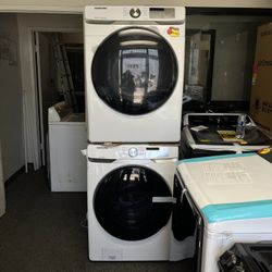 SAMSUNG WASHING MACHINE AND DRYER SET