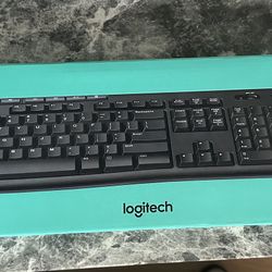 Keyboard LOGITECH MK270 Full Size Wireless Combo