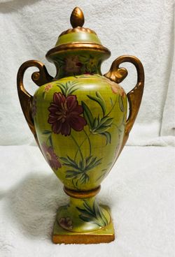 Vase/ urn large