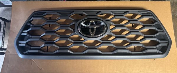 2020 ToyotaTacoma front grill