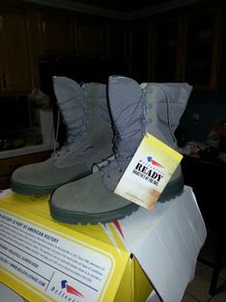 Combat boots