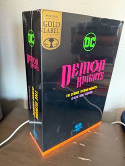 McFarlane Toys Gold Label Edition - Demon Knights “The Demon” Black Light Edition