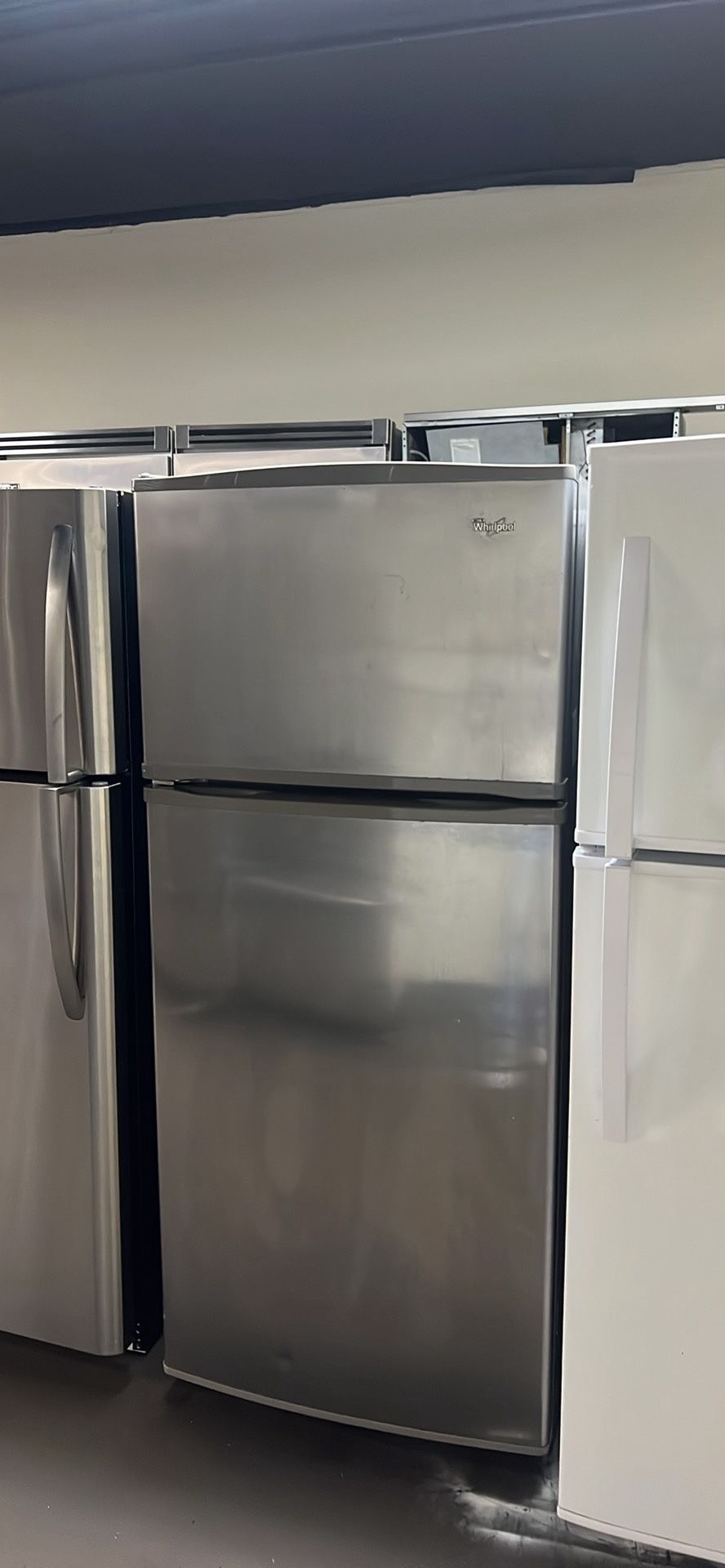 Whirlpool Stainless Steel Top Freezer Refrigerator 18 Cu Ft