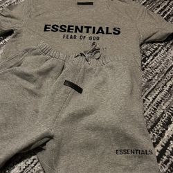 Essentials Set