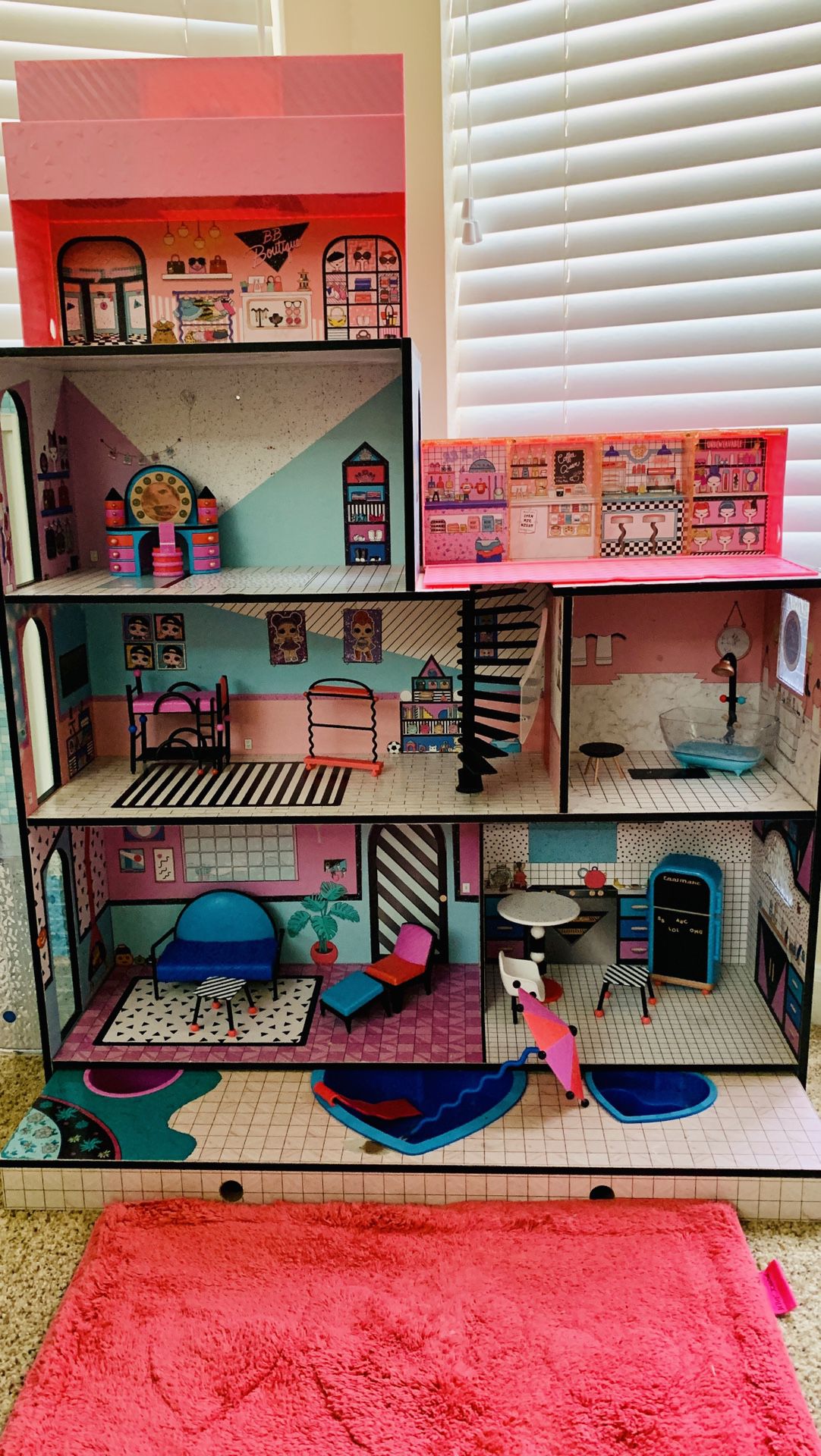 Lol Surprise Doll House & Display Case/Pop Up Store