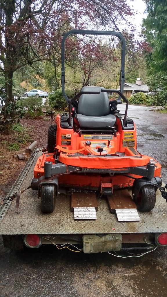Kubota Diesel ZD221