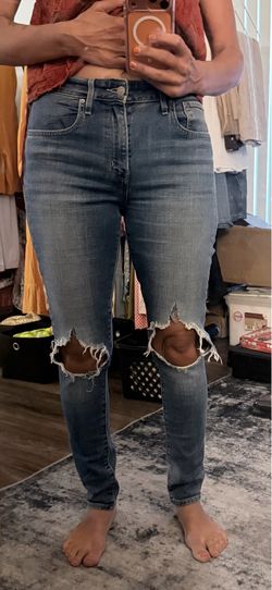 Size 28 Levi's 721 High Rise Distressed Skinny Jeans - Medium Blue
