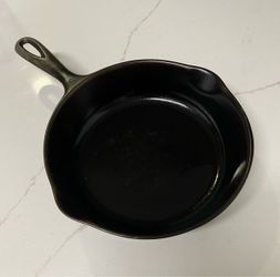 Wagner Ware Sidney O #8 Cast Iron Skillet 1058A - Sits Flat!