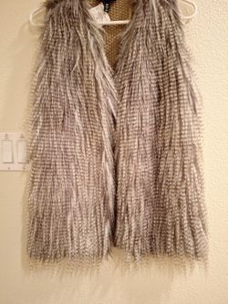 Faux Fur & Knit Vest Sz M Alloson Brittney NWT