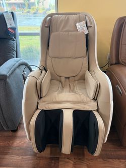 NEW Calmridge Massage Chair