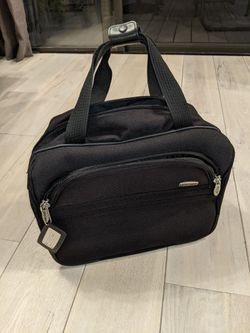 Ascot Black Overnight / Carry On Bag / Luggage - Perfect And Like new!! 15"w x 11"h x 6"d.