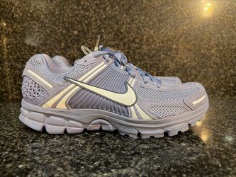 Nikes Vomero 5 (light blue)