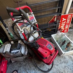 Troy Bilt Briggs and Stratton 3000PSI Gas Pressure Washer