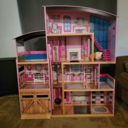 Doll House 