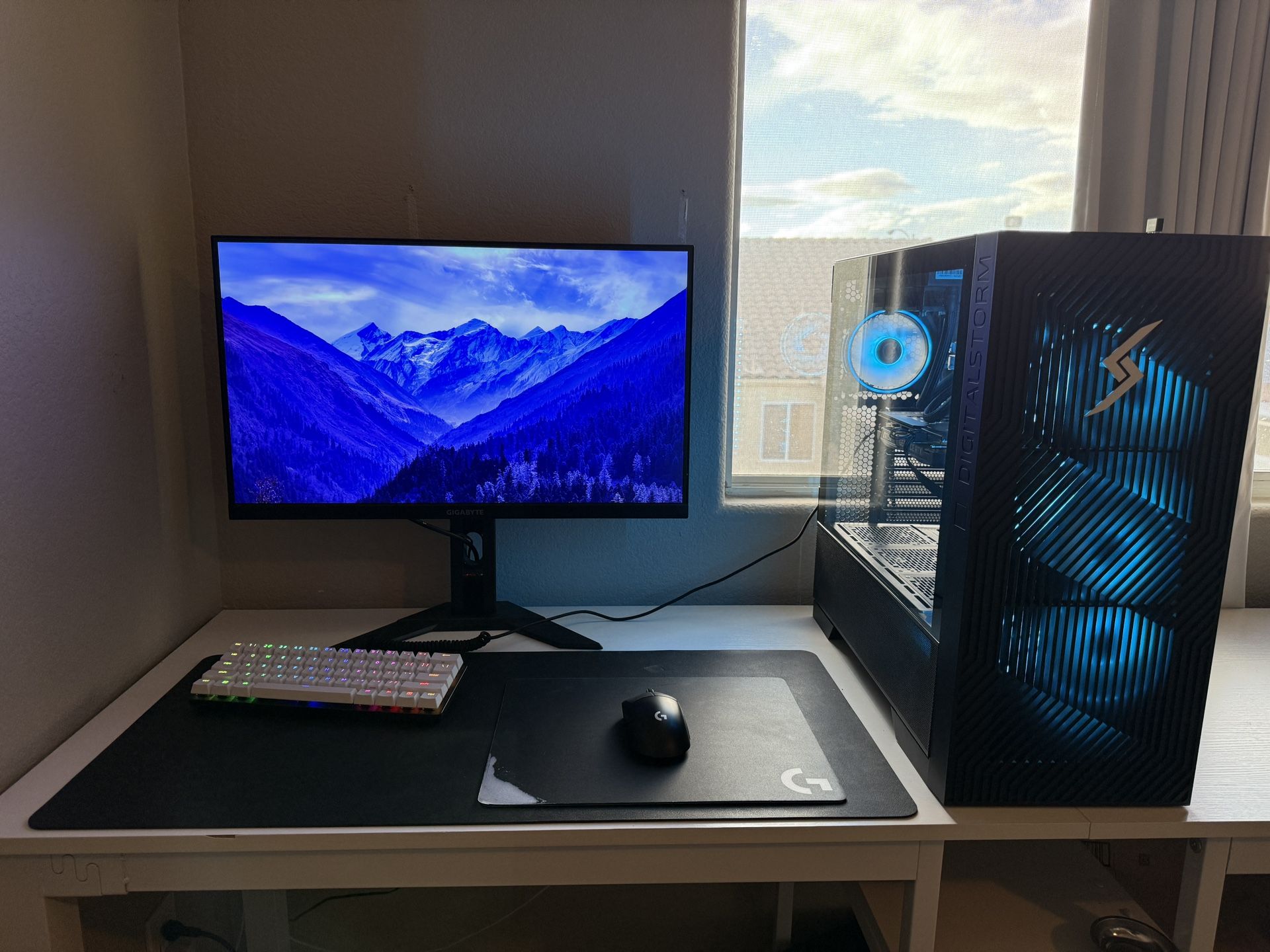 High End Gaming Pc/Setup