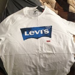 Brand New Levi’s Shirt Size Large