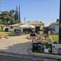 Yard Sale 3934 E Andrew Ave