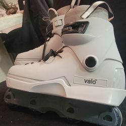 Ground Control Mega Valo V13

Agressive Skates Men's Size 12