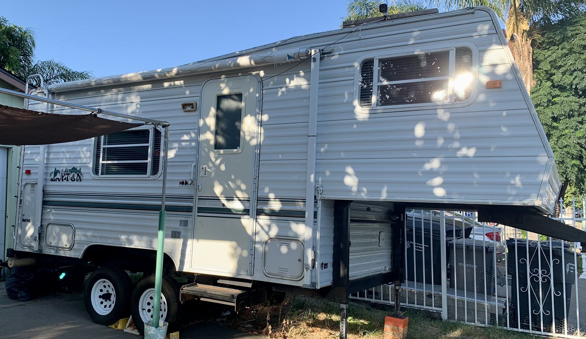 5th Wheel Camper Trailer