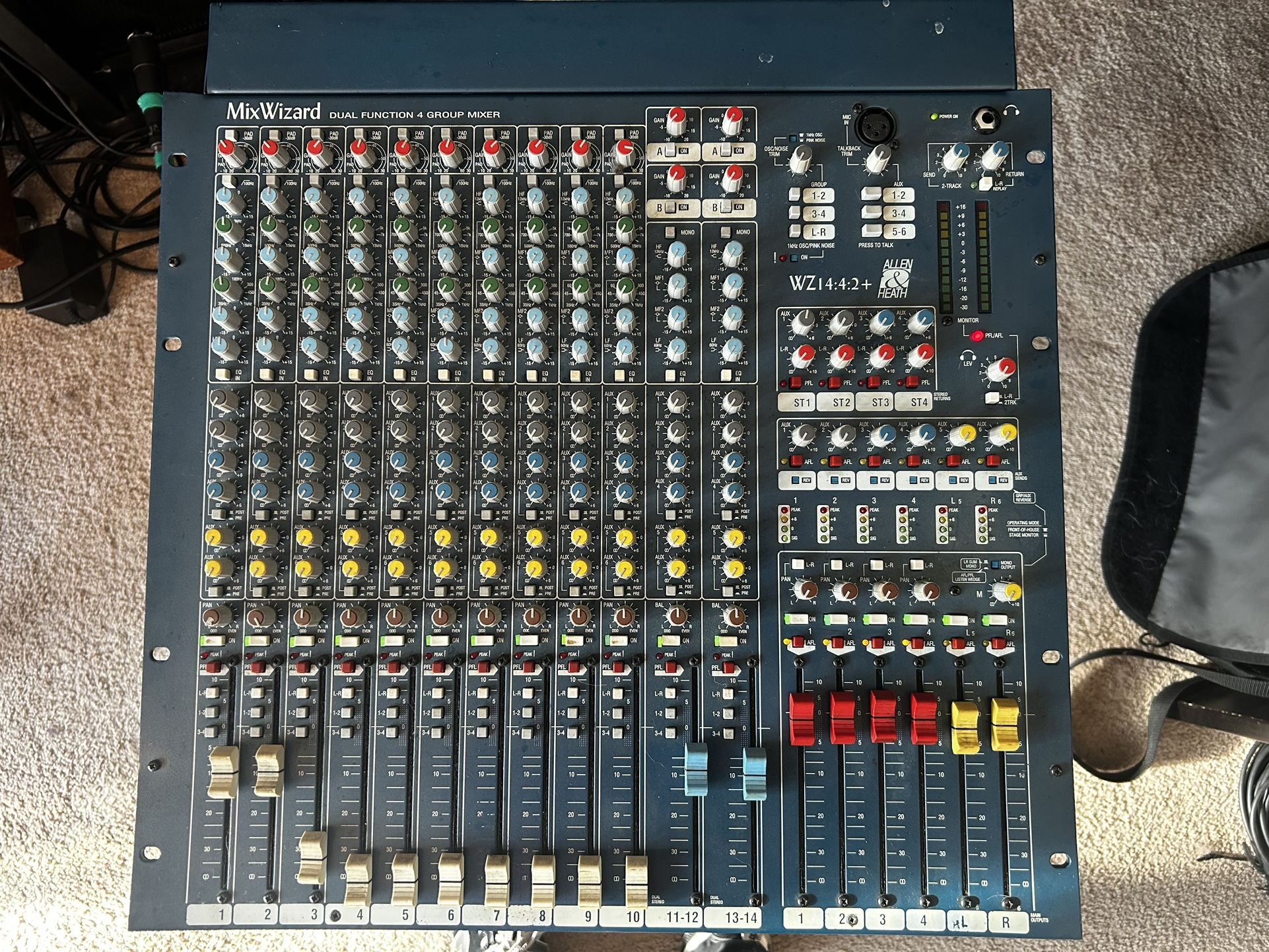 Allen & Heath MixWizard WZ14:4:2 Analog Mixer