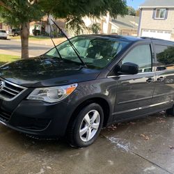 Routan Van