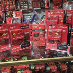 MILWAUKEE M18 BATTERY & CHARGER KITS NEW IN PACKAGING FINANCING AVAILABLE  SEE DESCRIPTION FOR PRICING 