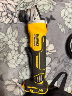 DEWALT 20V XR Brushless Angle Grinder