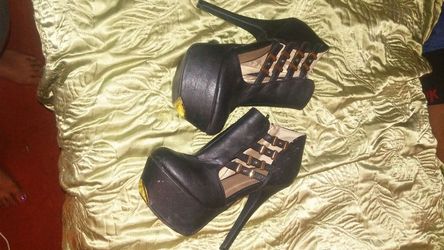 Black gold heels