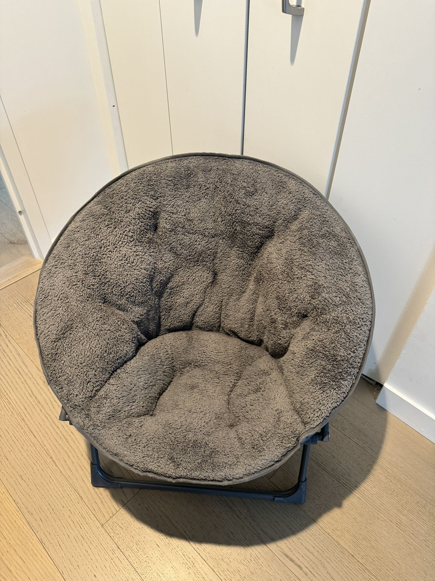 Grey Faux Fur Folding Saucer Chair