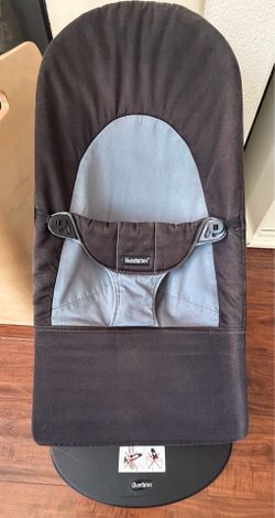 BabyBjörn Bouncer Black/Grey Color