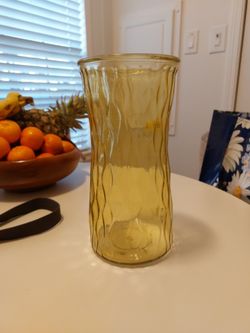 Yellow/Amber Depression Glass Vase Diamond/Net Pattern RARE Hard To Find